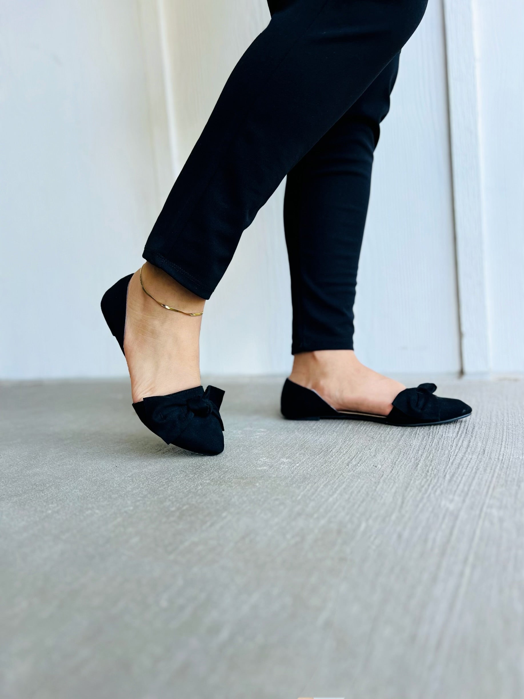 Bow Down Flats